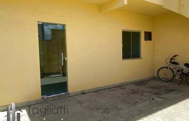 Imagem: O apartamento e possui 2 Dormitórios, Suítes, 1 Banheiro