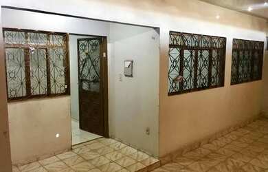 Imagem: A casa possui 2 Dormitórios, 1 Vaga na garagem e está localizado