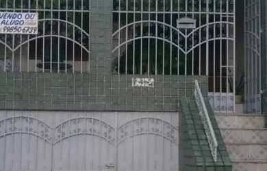 Imagem: A casa à venda possui 3 Dormitórios, 3 Banheiros, 1 Vaga na