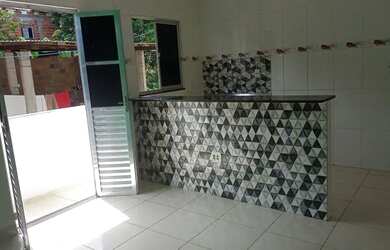 Imagem: A casa possui 1 Dormitório, 1 Banheiro e está localizado