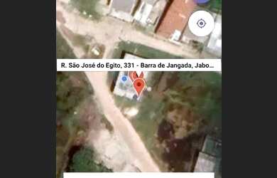 Imagem: A casa possui 3 Dormitórios, 2 Banheiros, 240m² de Área e