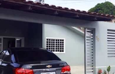 Imagem: A casa em condomínio possui 3 Dormitórios, 3 Banheiros, 2