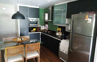 Imagem: O studio possui 1 Dormitório, 1 Banheiro, 1 Vaga na garagem