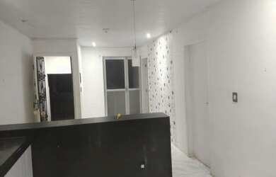 Imagem 14: Alugo casa. Varanda, 1 Banheiroe2 Dormitórios