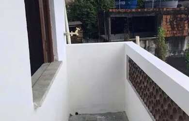 Imagem: A casa possui 4 Dormitórios, 2 Banheiros e está localizado