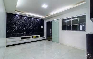 Imagem: A casa possui 2 Dormitórios, 1 Banheiro, 3 Vagas na garagem