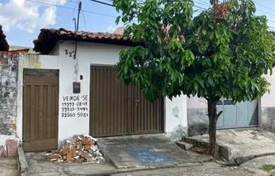 Imagem: A casa possui 2 Dormitórios, 2 Banheiros, 1 Vaga na garagem