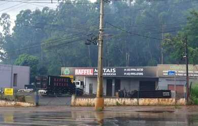 Imagem: O depósito possui 5 Vagas na garagem e 1820m² de Área e está