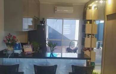 Imagem: A casa em condomínio possui 2 Dormitórios, 1 Banheiro, 2 Vagas