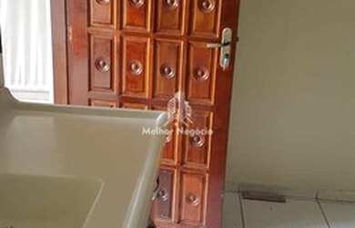 Imagem: A casa possui 2 Dormitórios, 1 Banheiro, 4 Vagas na garagem