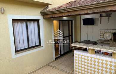 Imagem: A casa em condomínio possui 3 Dormitórios, 3 Banheiros, 2