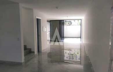 Imagem 3: Sobrado com 1 suíte e 2 quartos à venda no bairro América em Joinville-SC...