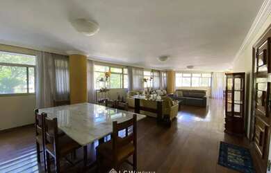 Imagem: O apartamento possui 4 Dormitórios, 3 Banheiros, 3 Vagas na