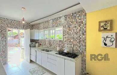 Imagem 14: Casa em Porto Alegre, no bairro Hípica, com 2 dormitório s , e 2 banheiros,...