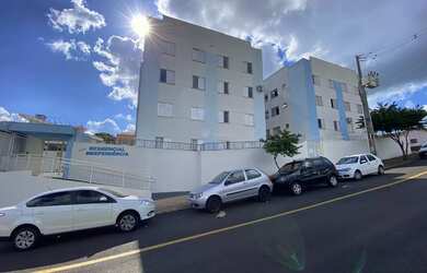 Imagem: O apartamento possui 2 Dormitórios, 1 Banheiro, 52m² de Área