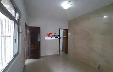 Imagem: A casa possui 2 Dormitórios, 3 Banheiros, 2 Vagas na garagem