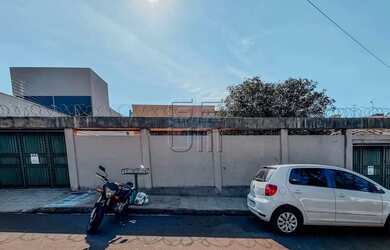 Imagem: A casa possui 1 Dormitório, 4 Banheiros, 250m² de Área e