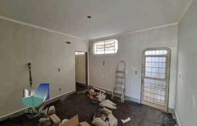 Imagem: O depósito possui 5 Vagas na garagem, 56m² de Área e está