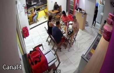 Imagem 2: Pizzaria e Sorveteria em pleno funcionamento!