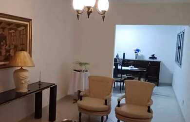 Imagem: A casa possui 4 Dormitórios, 3 Banheiros, 4 Vagas na garagem