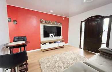 Imagem: A casa possui 3 Dormitórios, 3 Banheiros, 3 Vagas na garagem