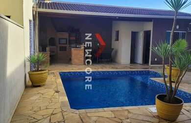 Imagem: A casa em condomínio possui 4 Dormitórios, 5 Banheiros, 4