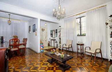 Imagem: A casa possui 3 Dormitórios, 2 Banheiros, 145m² de Área e