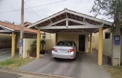 Imagem: A casa possui 2 Dormitórios, 2 Banheiros, 2 Vagas na garagem