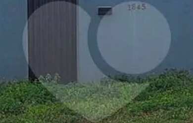 Imagem: A casa possui 1 Dormitório, 1 Banheiro, 1 Vaga na garagem e