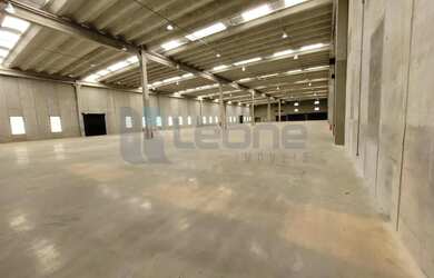 Imagem 3: Galpão para Locação em Barueri, Tamboré, 20 banheiros, 30 vagas