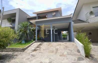 Imagem: A casa em condomínio possui 5 Dormitórios, 3 Banheiros, 2