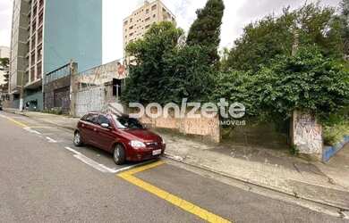 Imagem: O terreno possui 600m² de Área e está localizado em Jardim