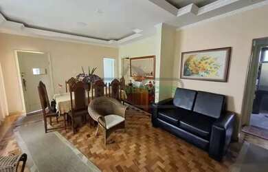 Imagem: A casa possui 3 Dormitórios, 3 Banheiros, 250m² de Área e