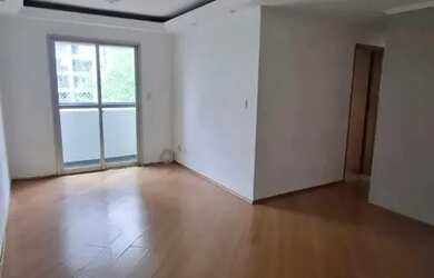 Imagem: O apartamento possui 3 Dormitórios, 1 Banheiro, 1 Vaga na garagem