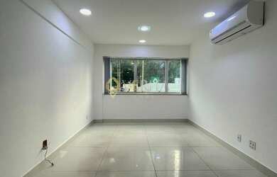 Imagem: O depósito possui 2 Vagas na garagem, 85m² de Área e está