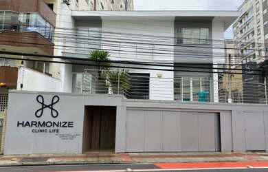 Imagem: O depósito possui 3 Vagas na garagem, 348m² de Área e está