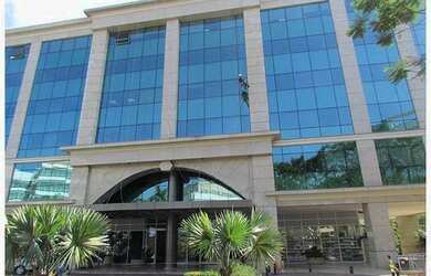 Imagem 1: Loja para aluguel possui 102 metros quadrados no Office Park Center