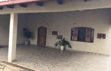 Imagem: A casa em condomínio possui 3 Dormitórios, 3 Banheiros, 5