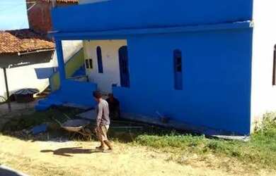 Imagem: A casa à venda possui 3 Dormitórios, 2 Banheiros, 1 Vaga na