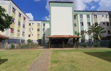 Imagem: O apartamento possui 3 Dormitórios, 1 Banheiro, 1 Vaga na garagem