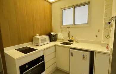 Imagem: O apartamento possui 1 Dormitório, 1 Banheiro, 1 Vaga na garagem