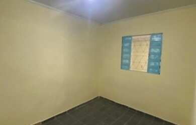 Imagem: A casa possui 2 Dormitórios, 1 Banheiro, 80m² de Área e