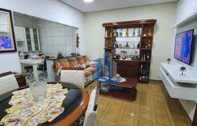 Imagem: A casa possui 3 Dormitórios, 1 Banheiro, 3 Vagas na garagem