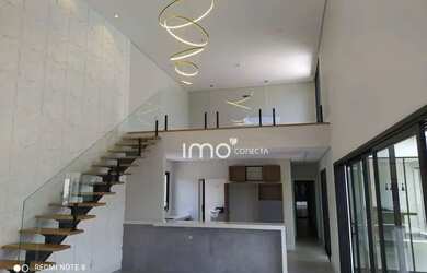 Imagem: A casa em condomínio possui 3 Dormitórios, 4 Banheiros, 4