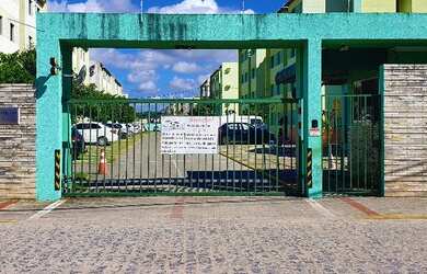 Imagem: O apartamento possui 2 Dormitórios, 1 Banheiro, 1 Vaga na garagem