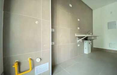 Imagem 6: Apartamento para venda possui 60 metros quadrados com 2 quartos em Centro...