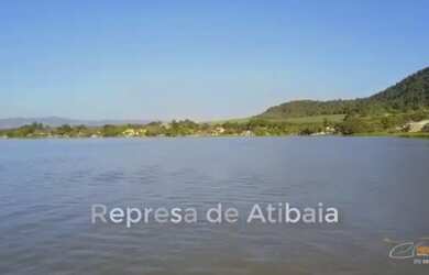 Imagem: O terreno à venda possui e está localizado em Jardim Paraíso