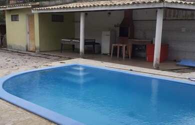 Imagem: A casa em condomínio possui 2 Dormitórios, 2 Banheiros, 4