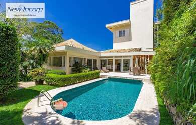 Imagem: A casa em condomínio possui 4 Dormitórios, 5 Banheiros, 5