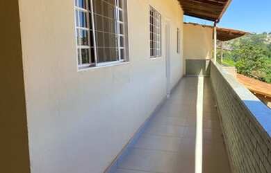 Imagem: A casa em condomínio possui 1 Dormitório, 2 Banheiros e 1